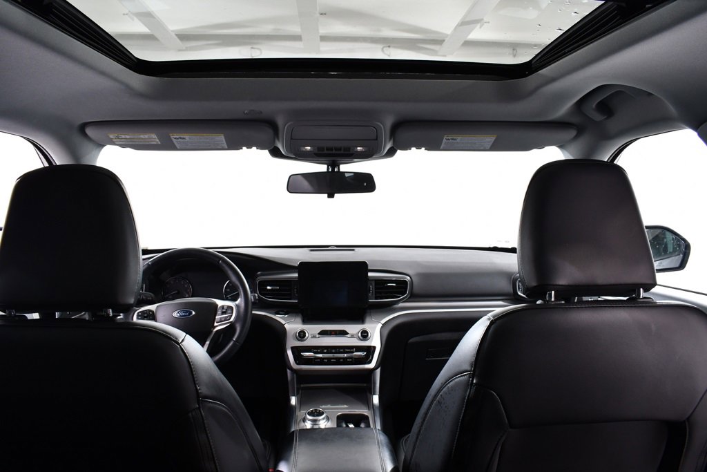 Used 2022 Ford Explorer XLT w/ Equipment Group 202A image 17