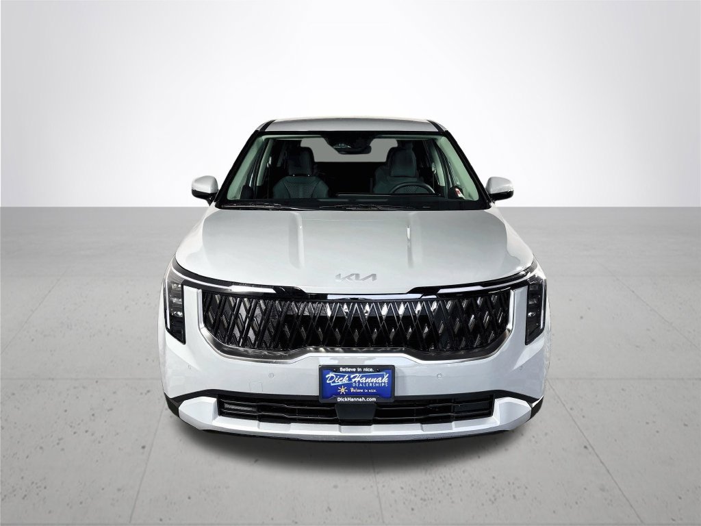 New 2027 Kia Carnival LX FWD image 3