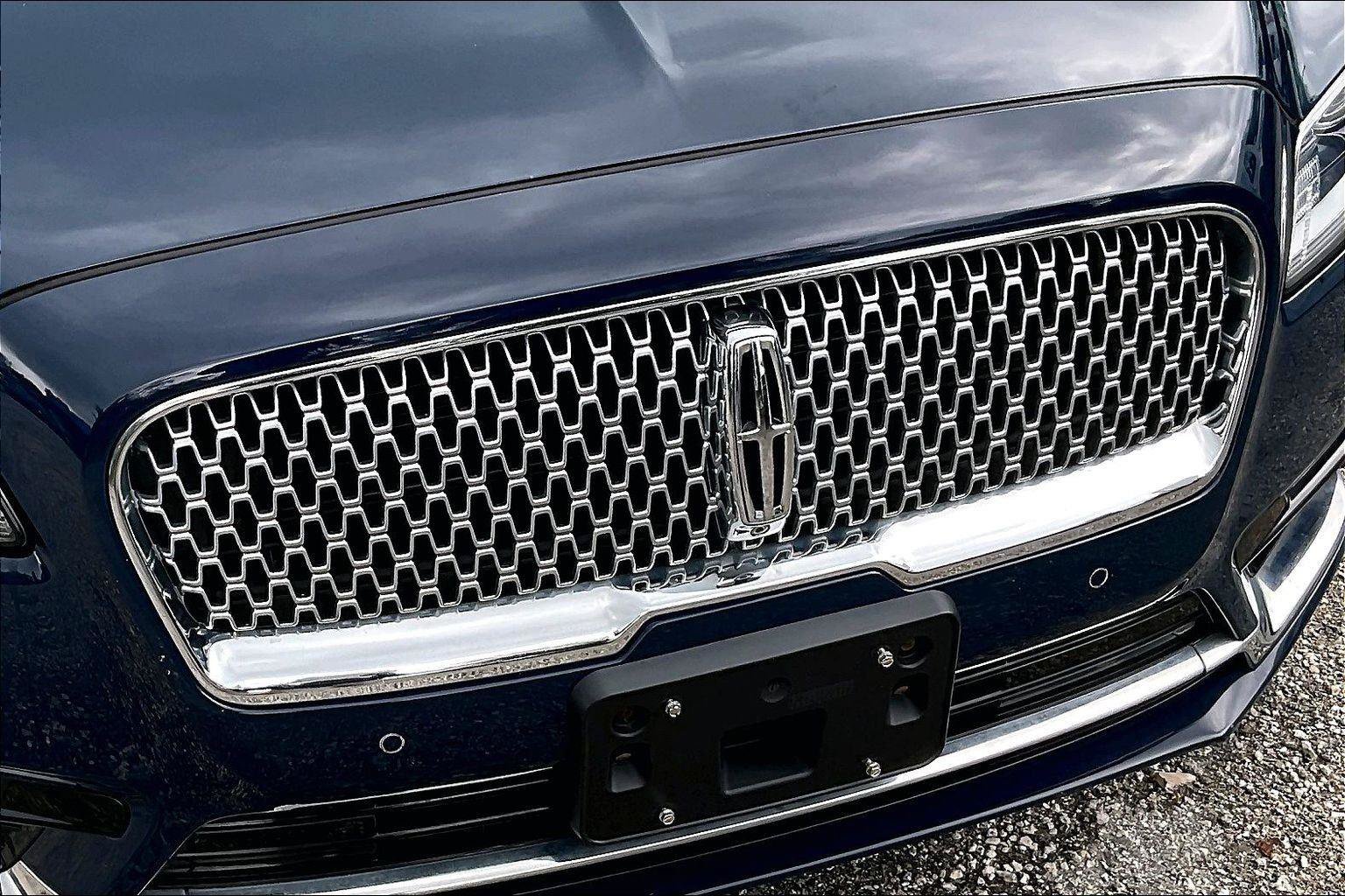 Used 2019 Lincoln Continental Reserve AWD/4WD image 35