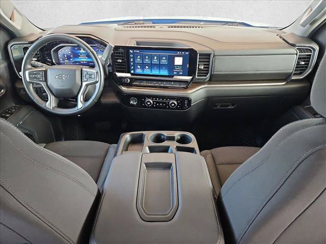 Used 2024 Chevrolet Silverado 1500 RST AWD/4WD image 18