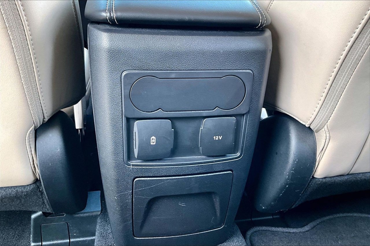 Used 2023 Ford Explorer XLT w/ Equipment Group 202A AWD/4WD image 16