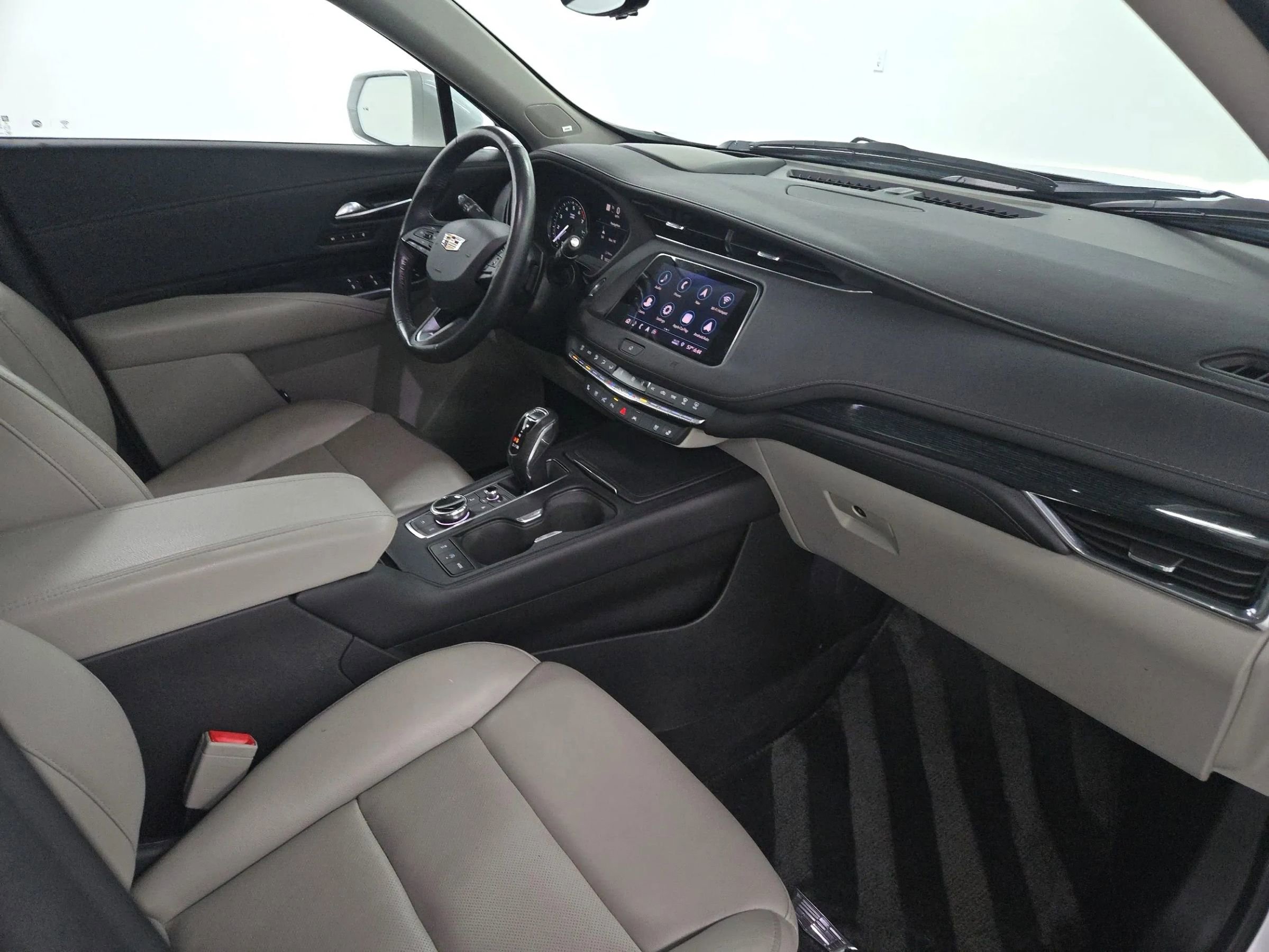 Used 2019 Cadillac XT4 Premium Luxury image 27