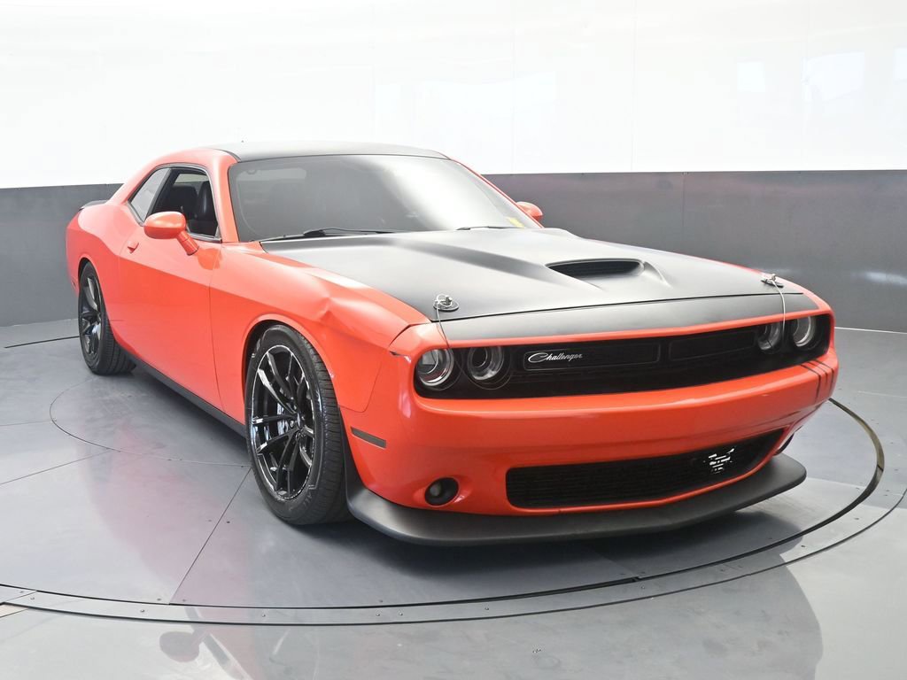 Used 2018 Dodge Challenger T/A RWD image 9
