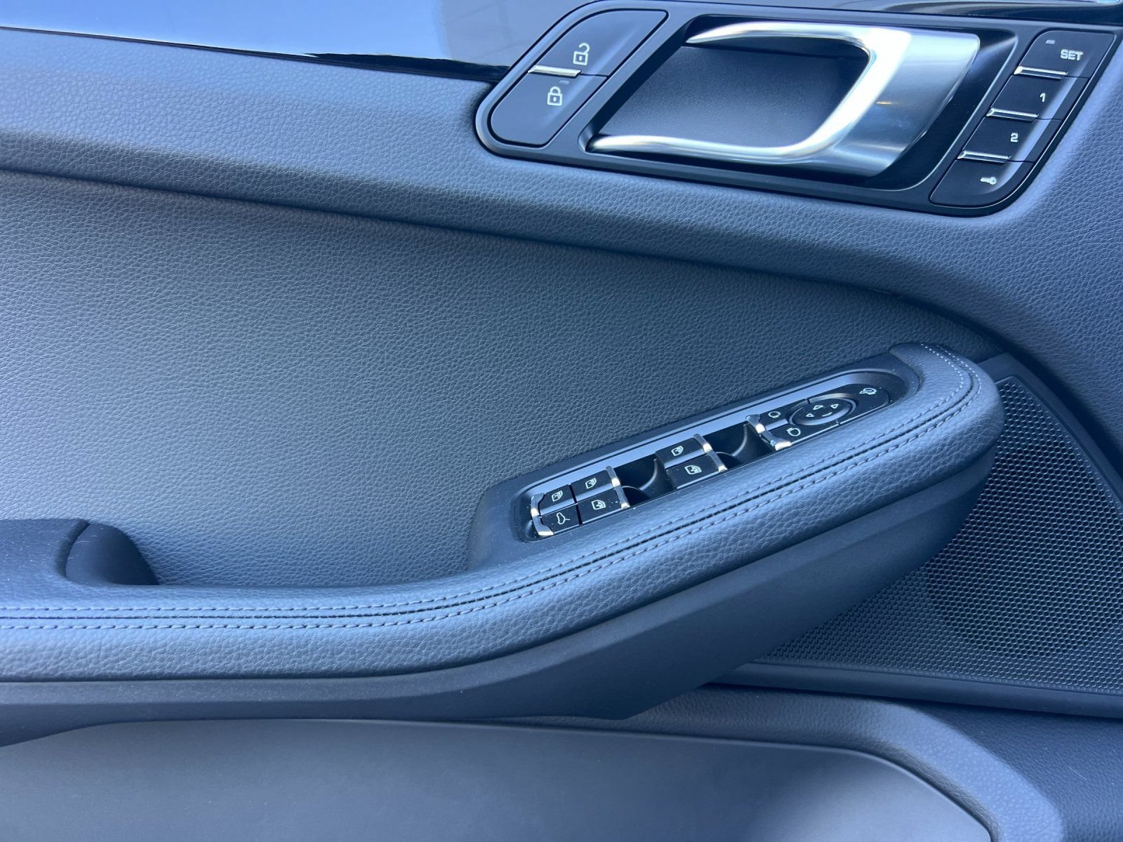 New 2026 Porsche Macan AWD/4WD image 12