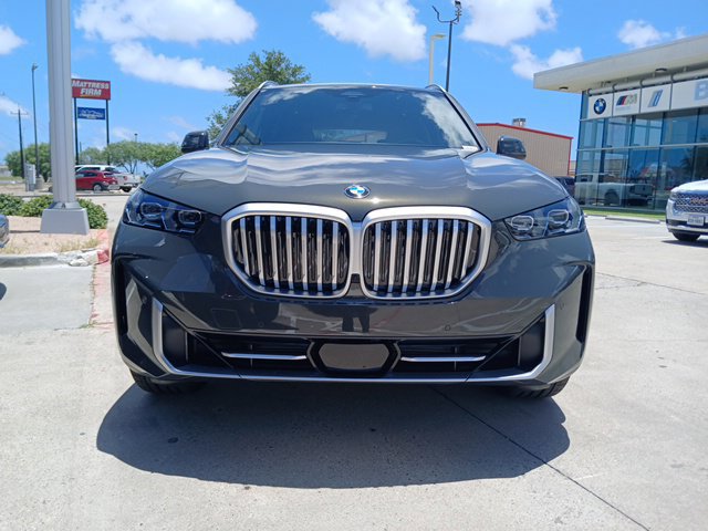 New 2026 BMW X5 sDrive40i w/ Climate Comfort Package RWD image 2