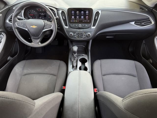 Used 2025 Chevrolet Malibu LT FWD image 13