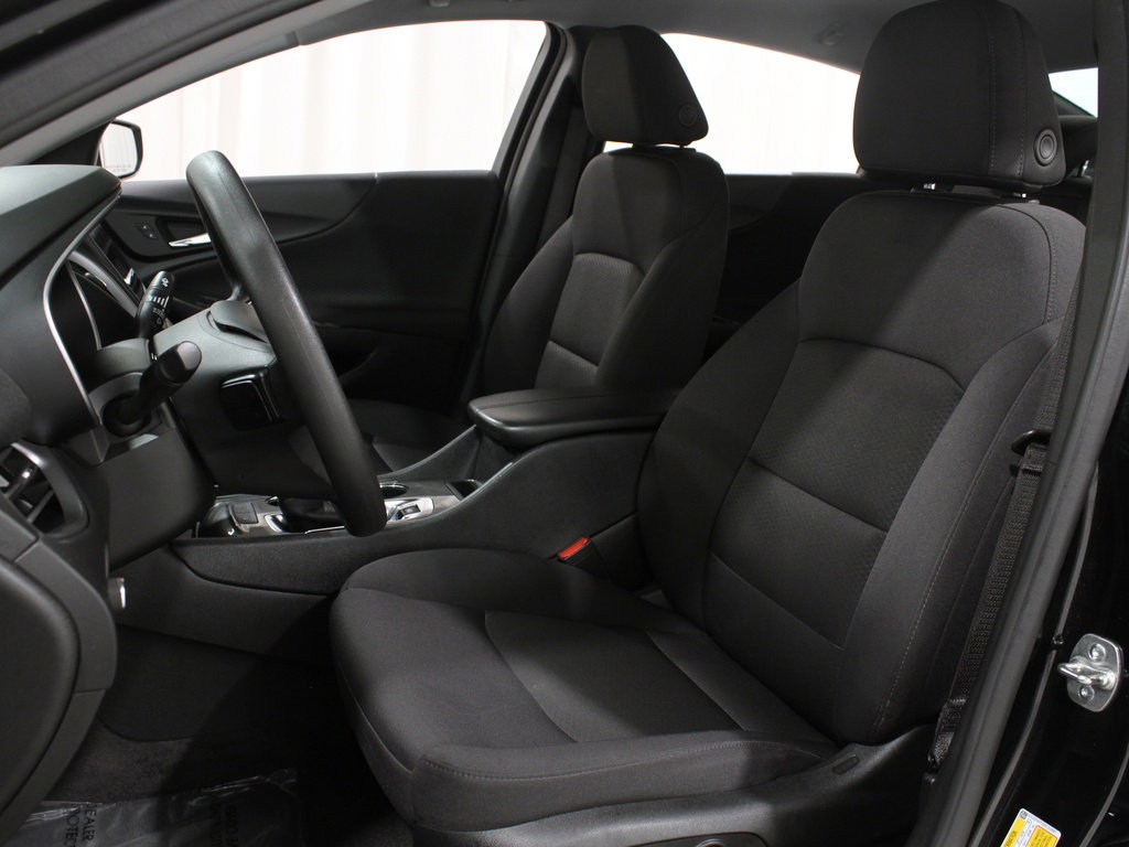 Used 2025 Chevrolet Malibu LT image 5