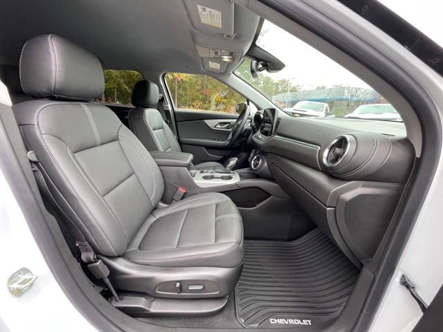 Used 2025 Chevrolet Blazer LT image 24