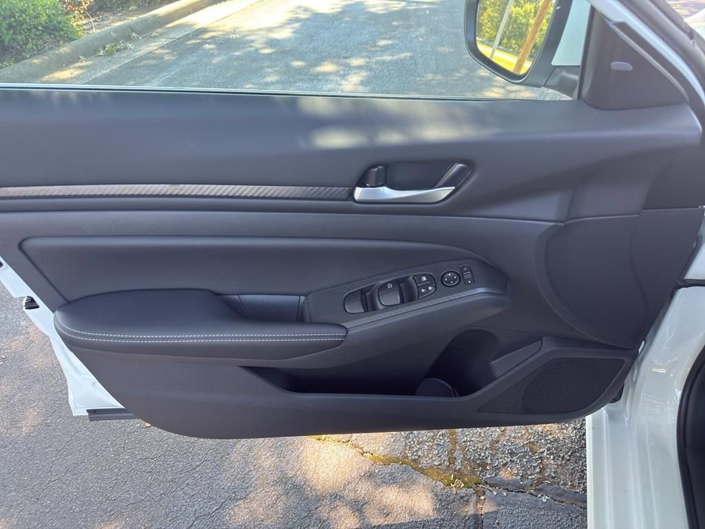 New 2025 Nissan Altima 2.5 SV w/ SV Premium Package image 15