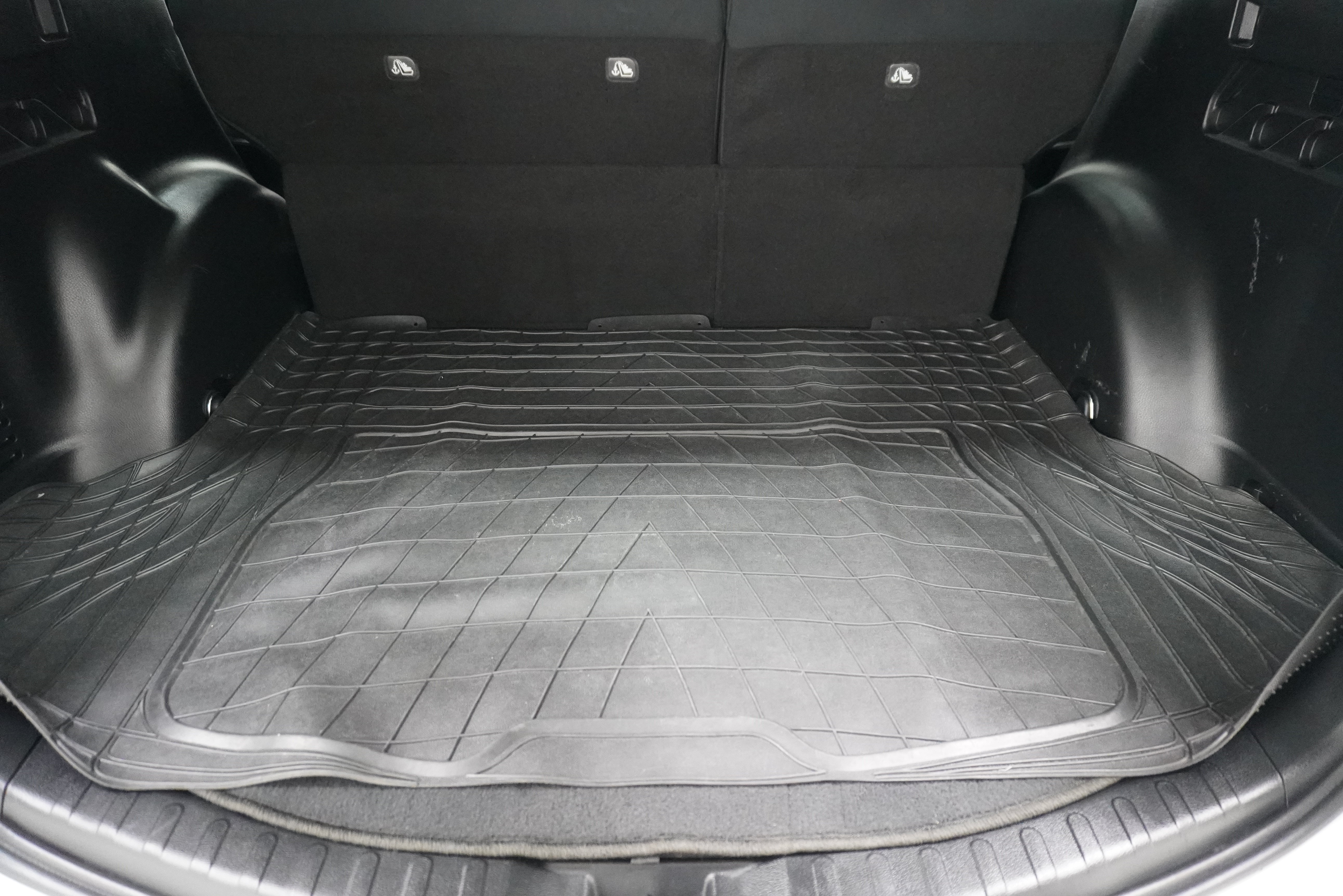 Used 2017 Toyota RAV4 LE FWD image 22