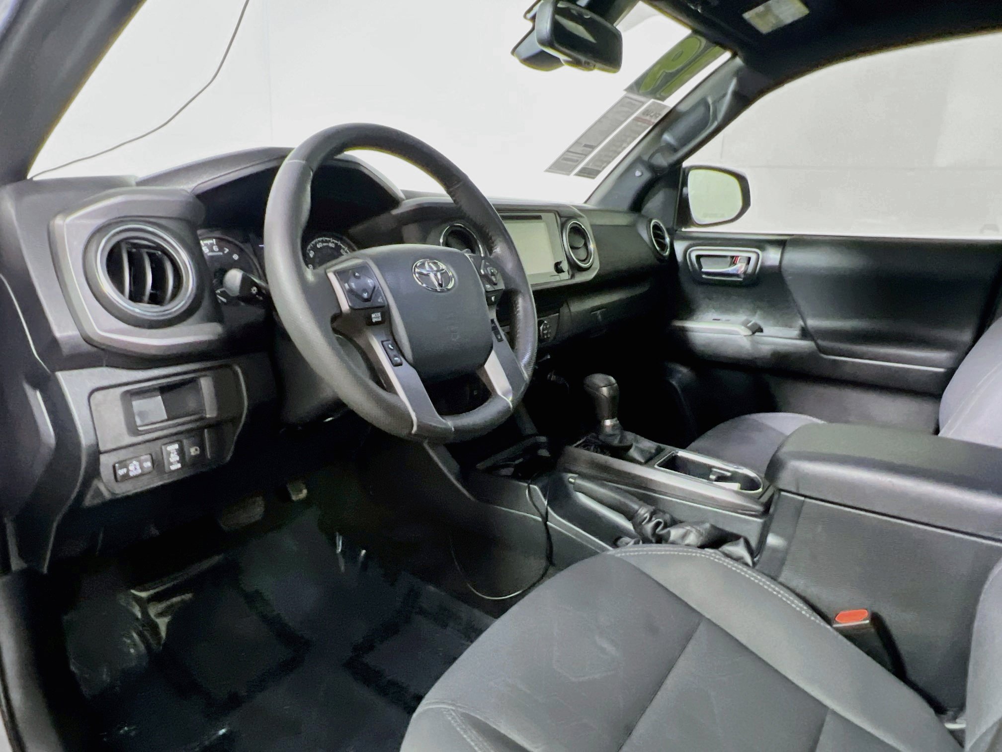 Used 2019 Toyota Tacoma TRD Sport RWD image 30