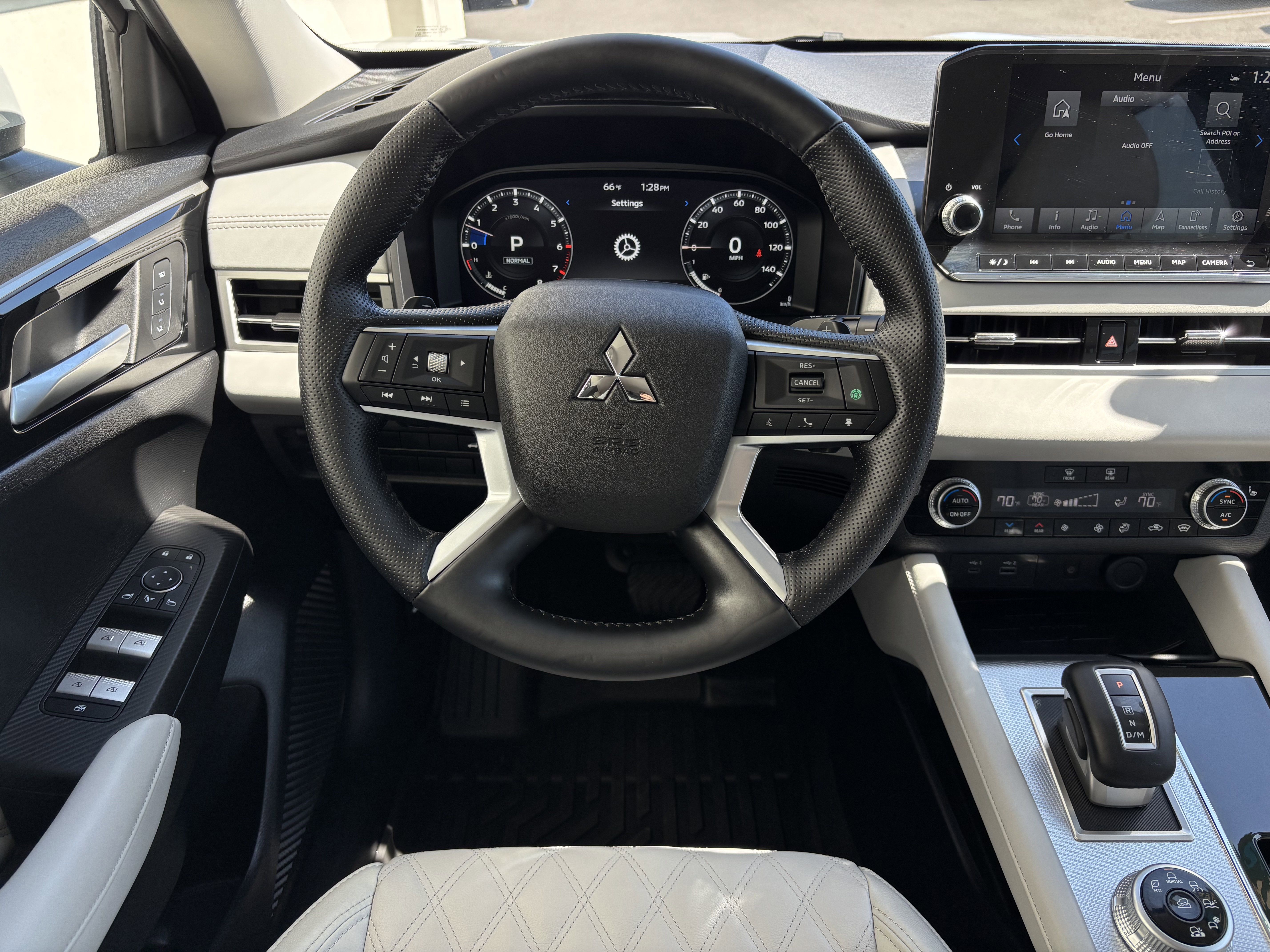 Used 2024 Mitsubishi Outlander SEL image 33