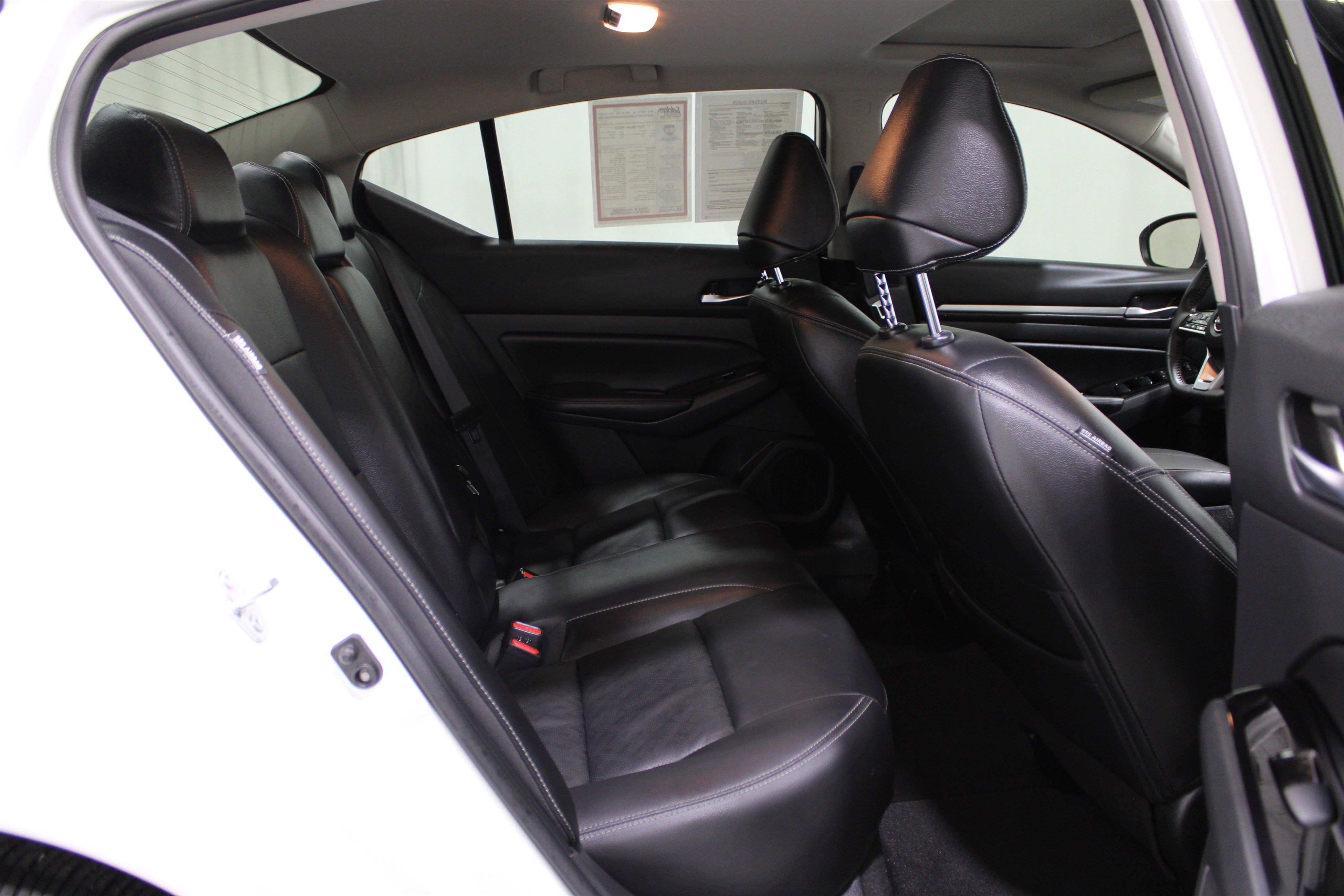 Used 2025 Nissan Altima 2.5 SL image 29