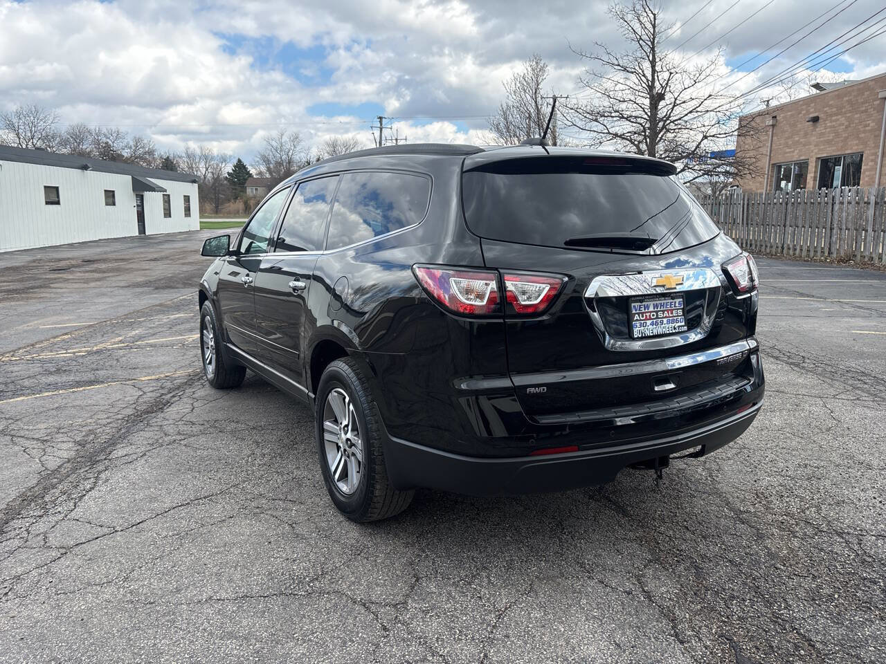 Used 2016 Chevrolet Traverse LT image 3