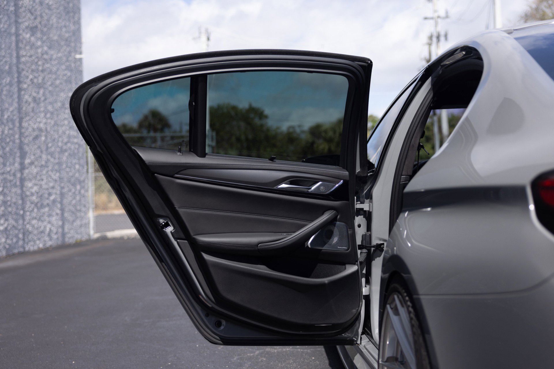 Used 2019 BMW M5 w/ Executive Package image 27