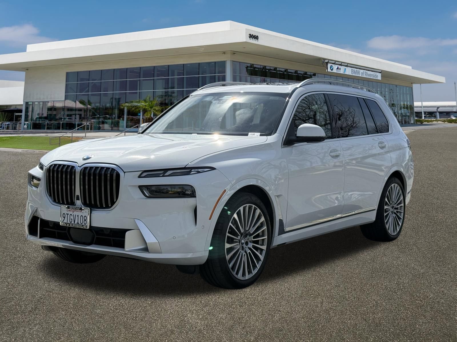 Used 2026 BMW X7 xDrive40i image 4