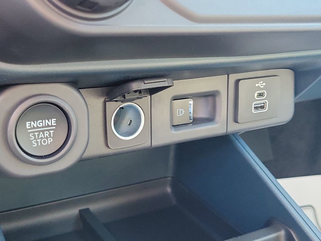 New 2026 Ford Maverick Lariat w/ Black Appearance Package image 29