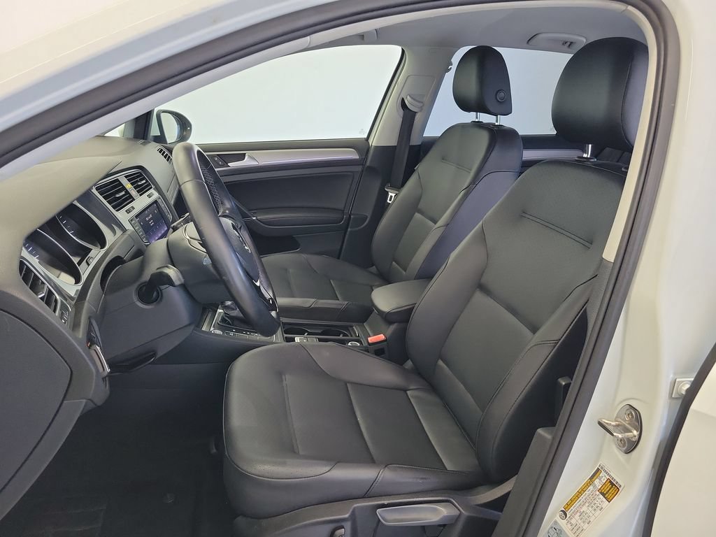 Used 2016 Volkswagen e-Golf SEL Premium FWD image 17