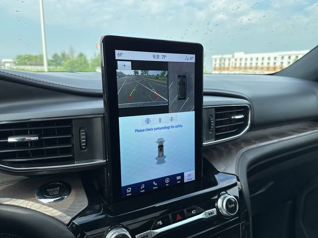 Used 2023 Ford Explorer Platinum w/ Technology Package image 28