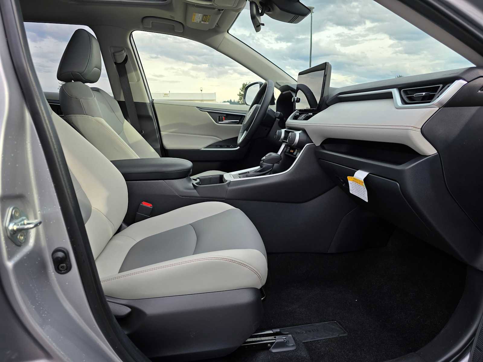 Certified 2025 Toyota RAV4 XLE Premium image 11