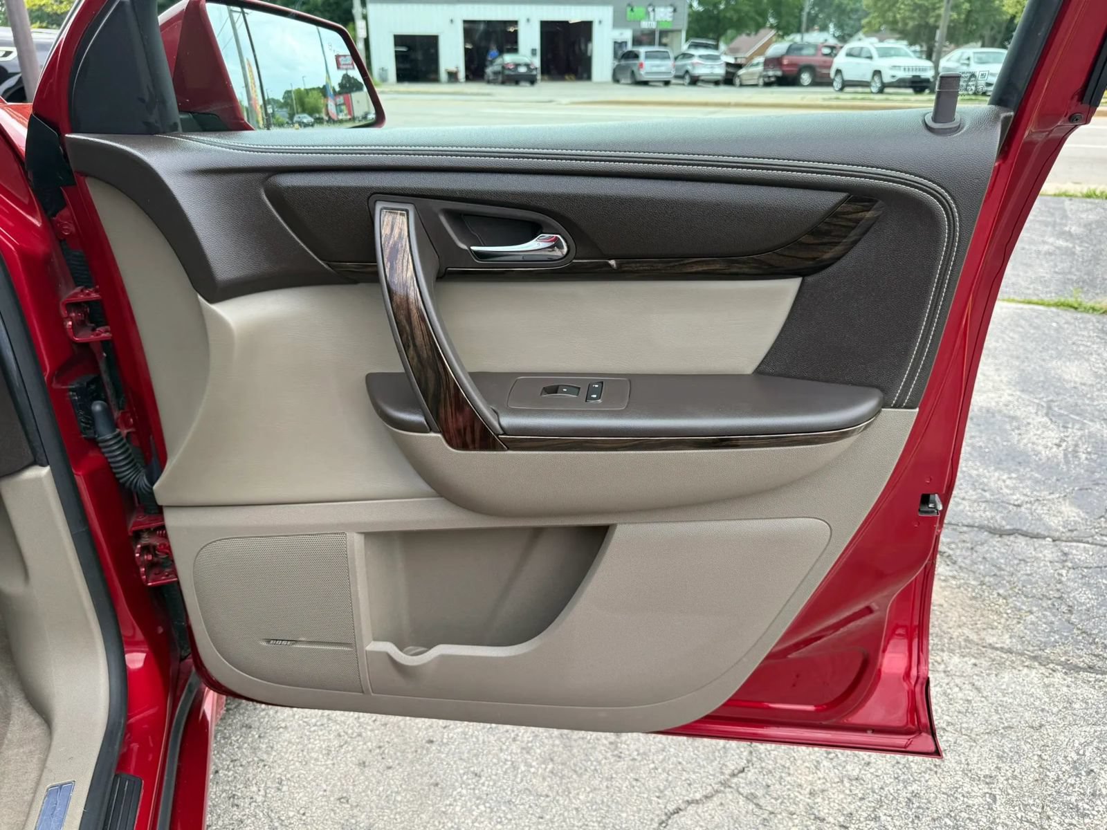 Used 2013 GMC Acadia Denali AWD/4WD image 22