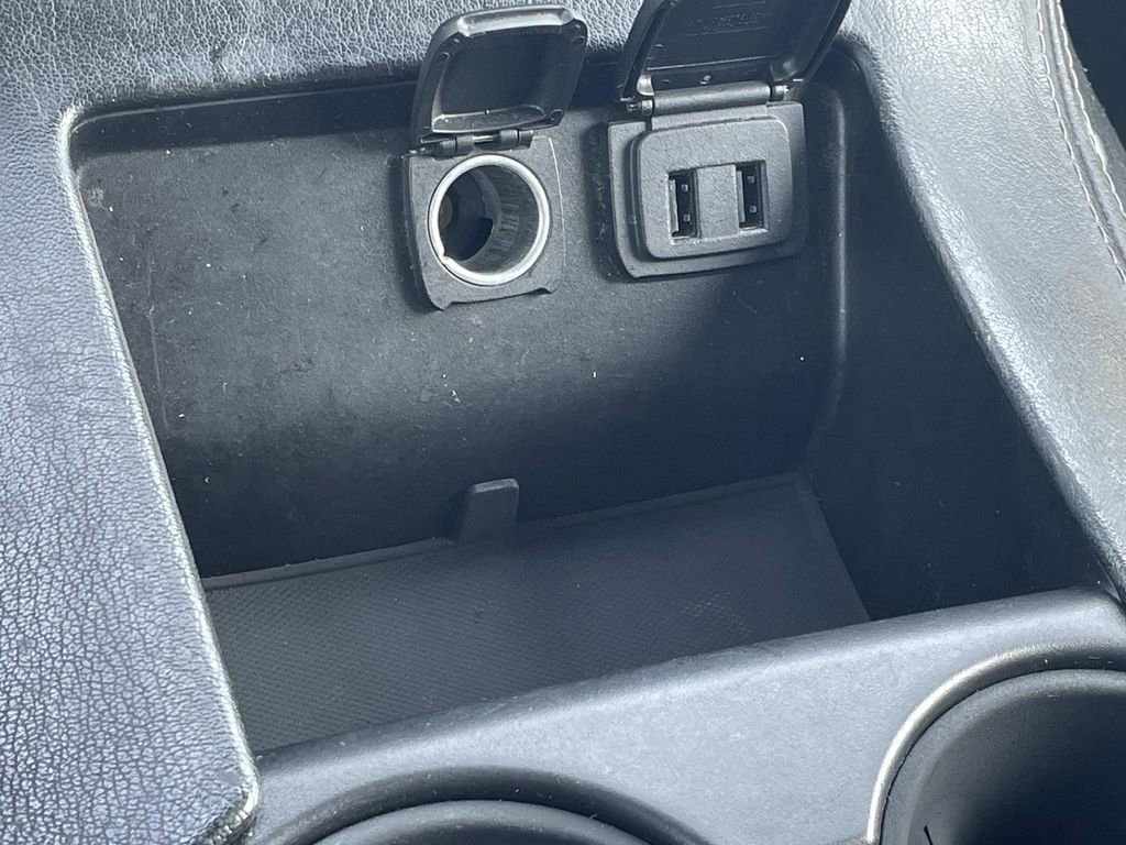 Used 2017 Chevrolet Suburban LT image 28