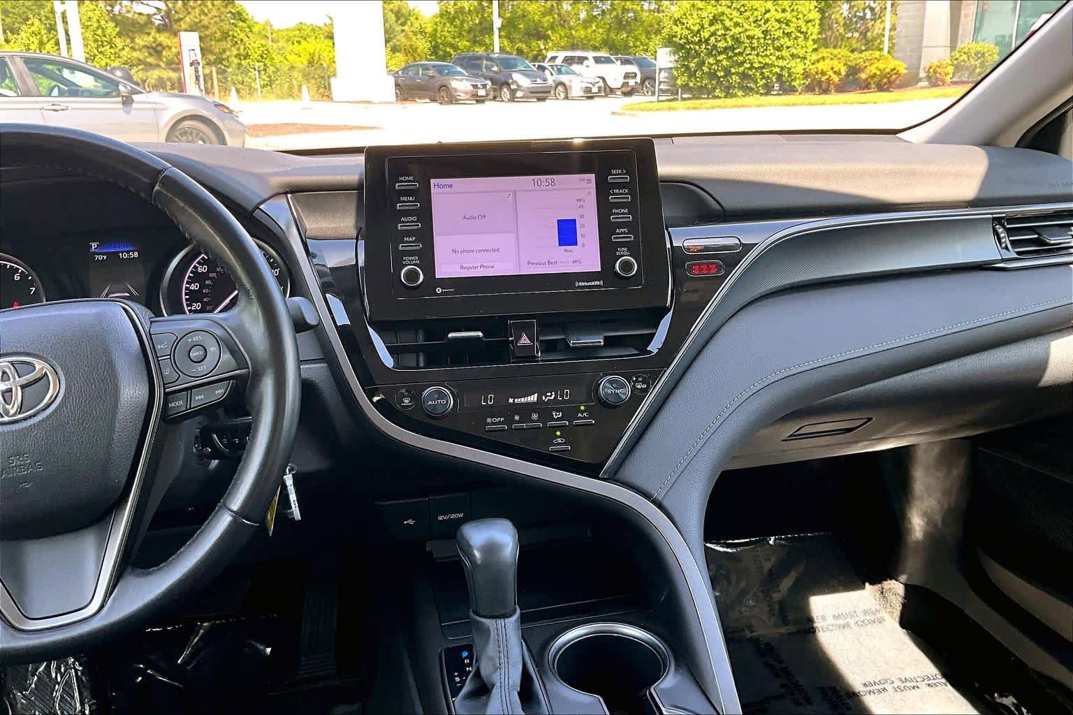 Used 2024 Toyota Camry SE FWD image 7
