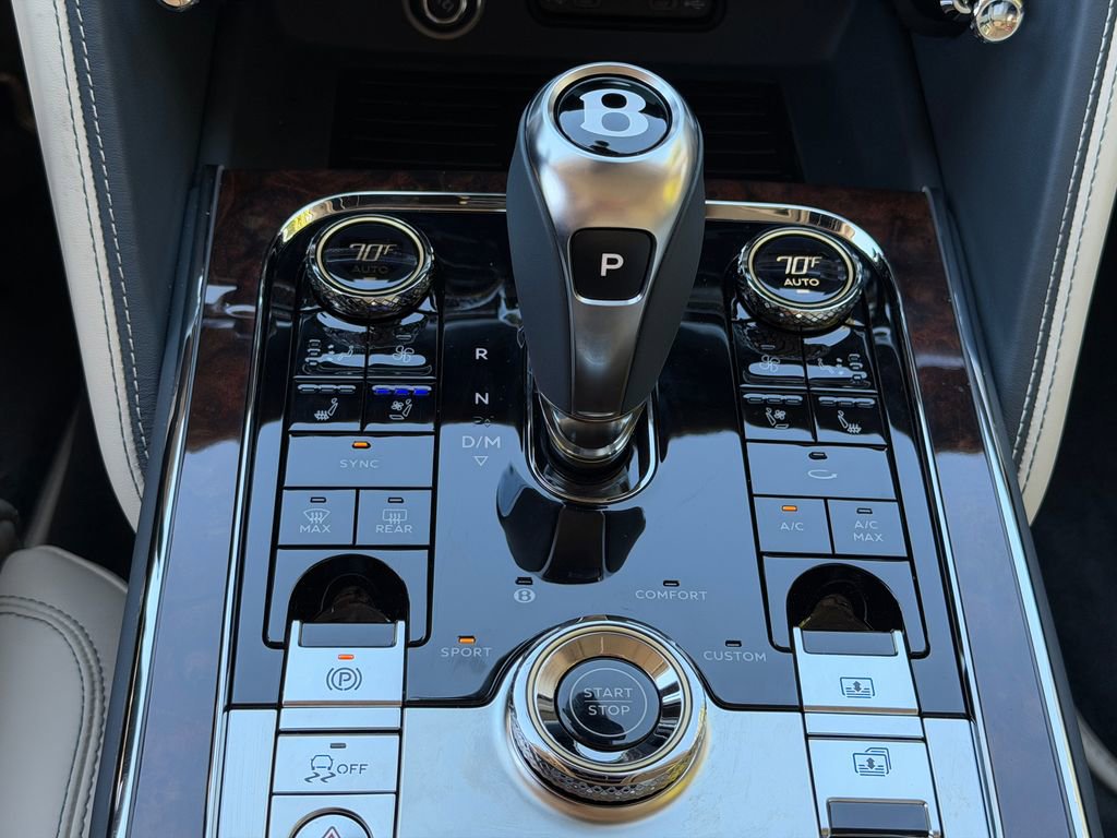 New 2026 Bentley Flying Spur Plug-In Hybrid image 32