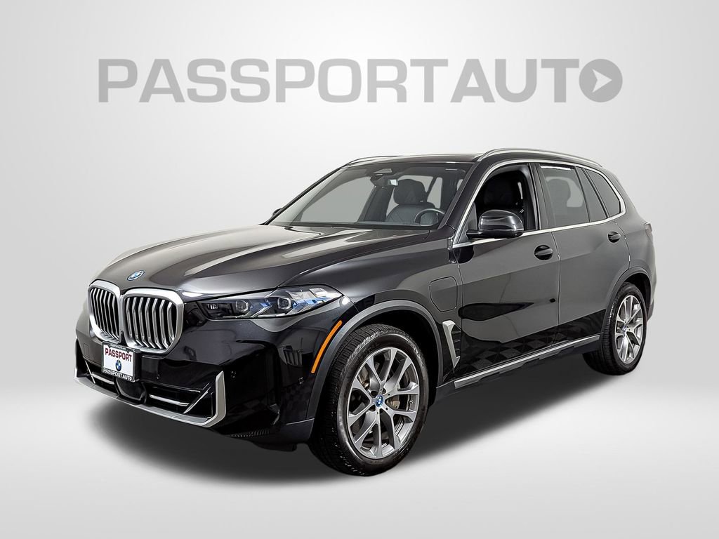 Used 2025 BMW X5 xDrive50e w/ Climate Comfort Package image 1