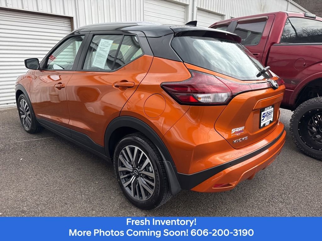 Used 2023 Nissan Kicks SV image 8