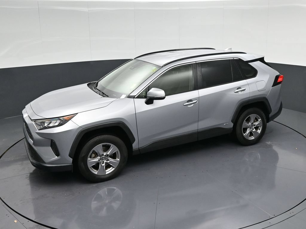 Used 2022 Toyota RAV4 LE AWD/4WD image 27