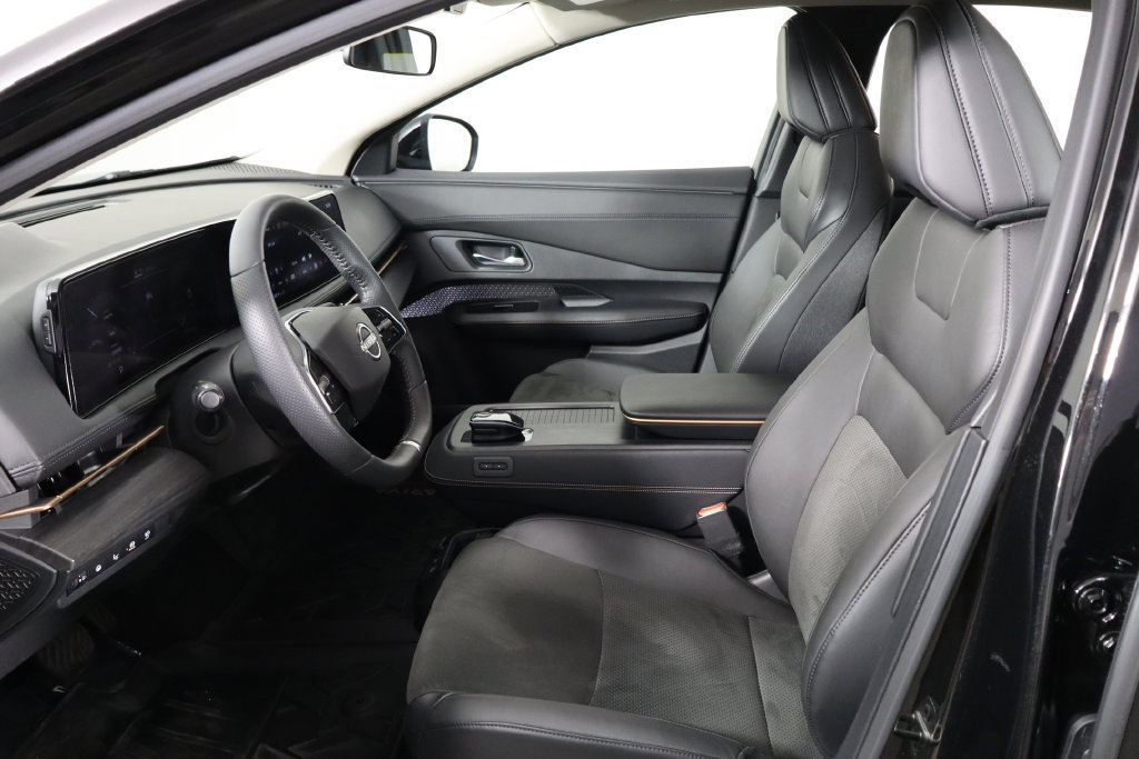 Used 2023 Nissan Ariya AWD image 14