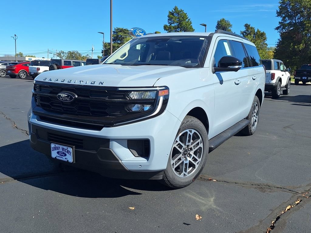 New 2025 Ford Expedition Active image 29