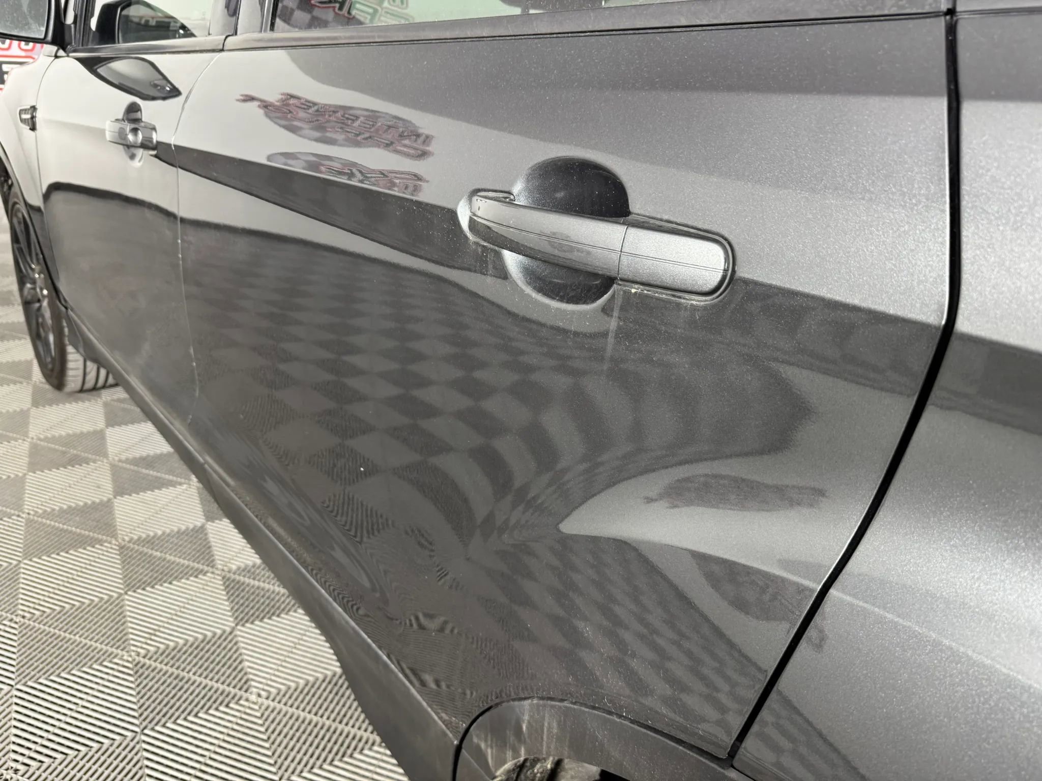 Used 2019 Ford Escape SE FWD image 25