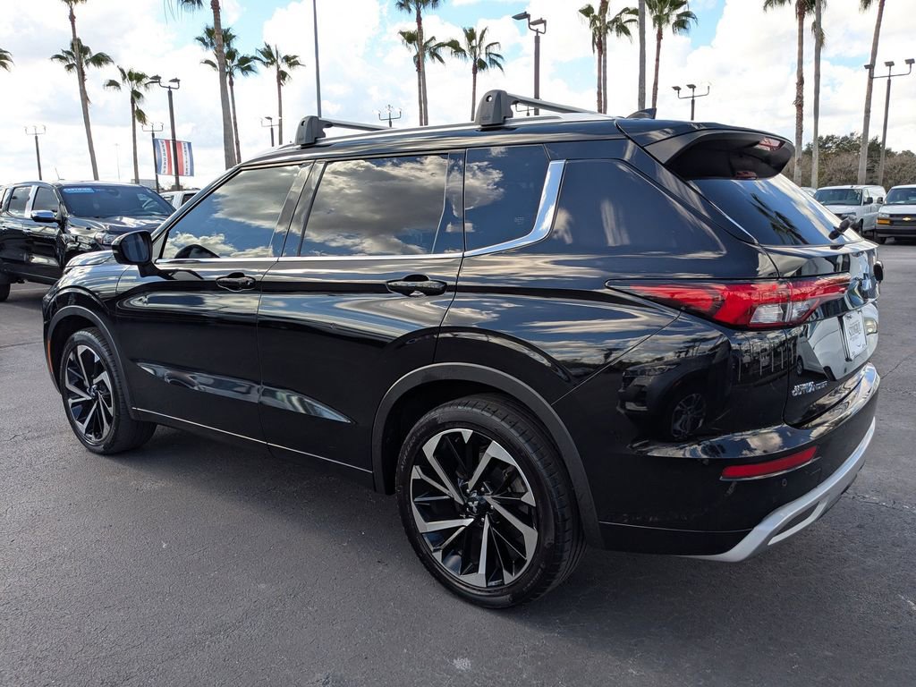 Used 2022 Mitsubishi Outlander SEL image 6