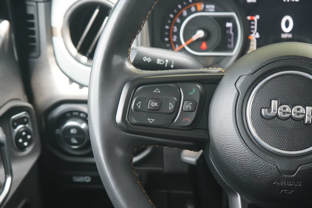 Used 2024 Jeep Gladiator Sport AWD/4WD image 16
