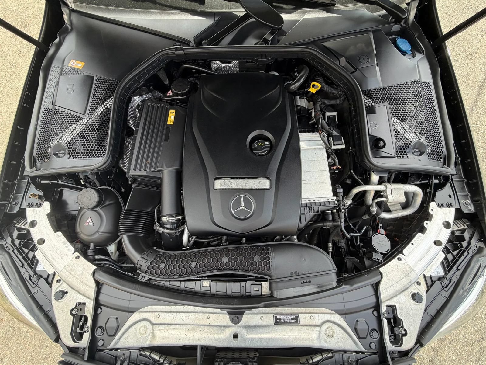 Used 2016 Mercedes-Benz C 300 4MATIC Sedan image 10