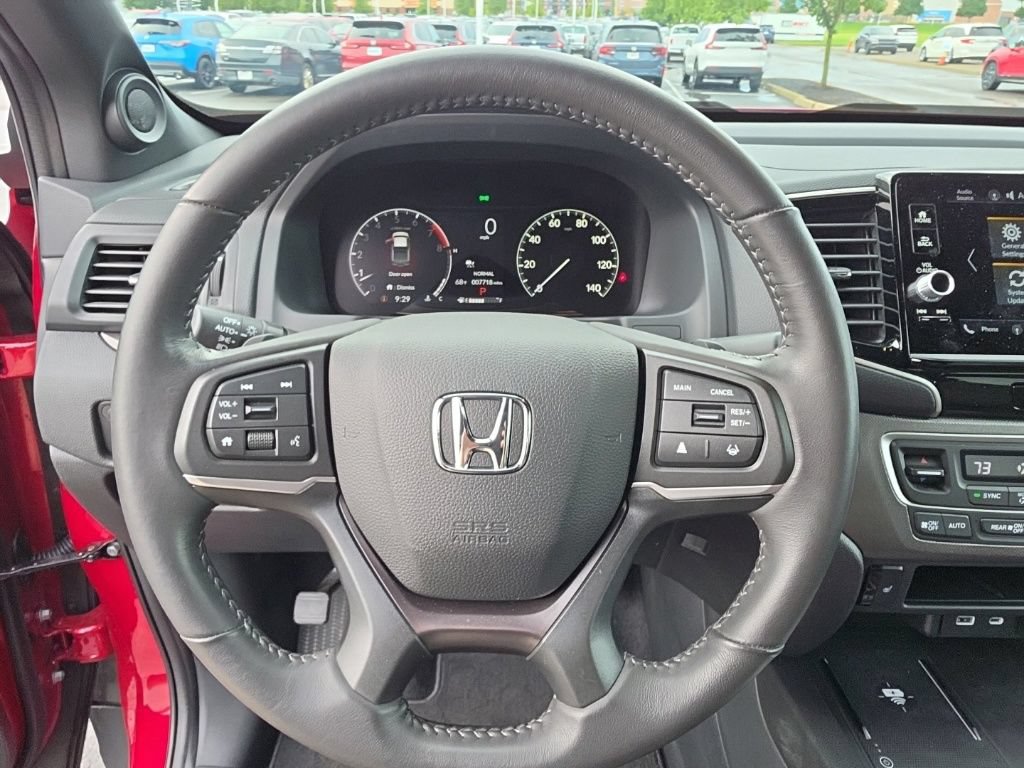 Certified 2025 Honda Ridgeline RTL image 15