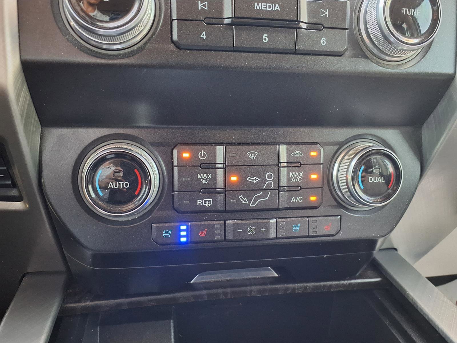 Certified 2019 Ford F450 Limited AWD/4WD image 25