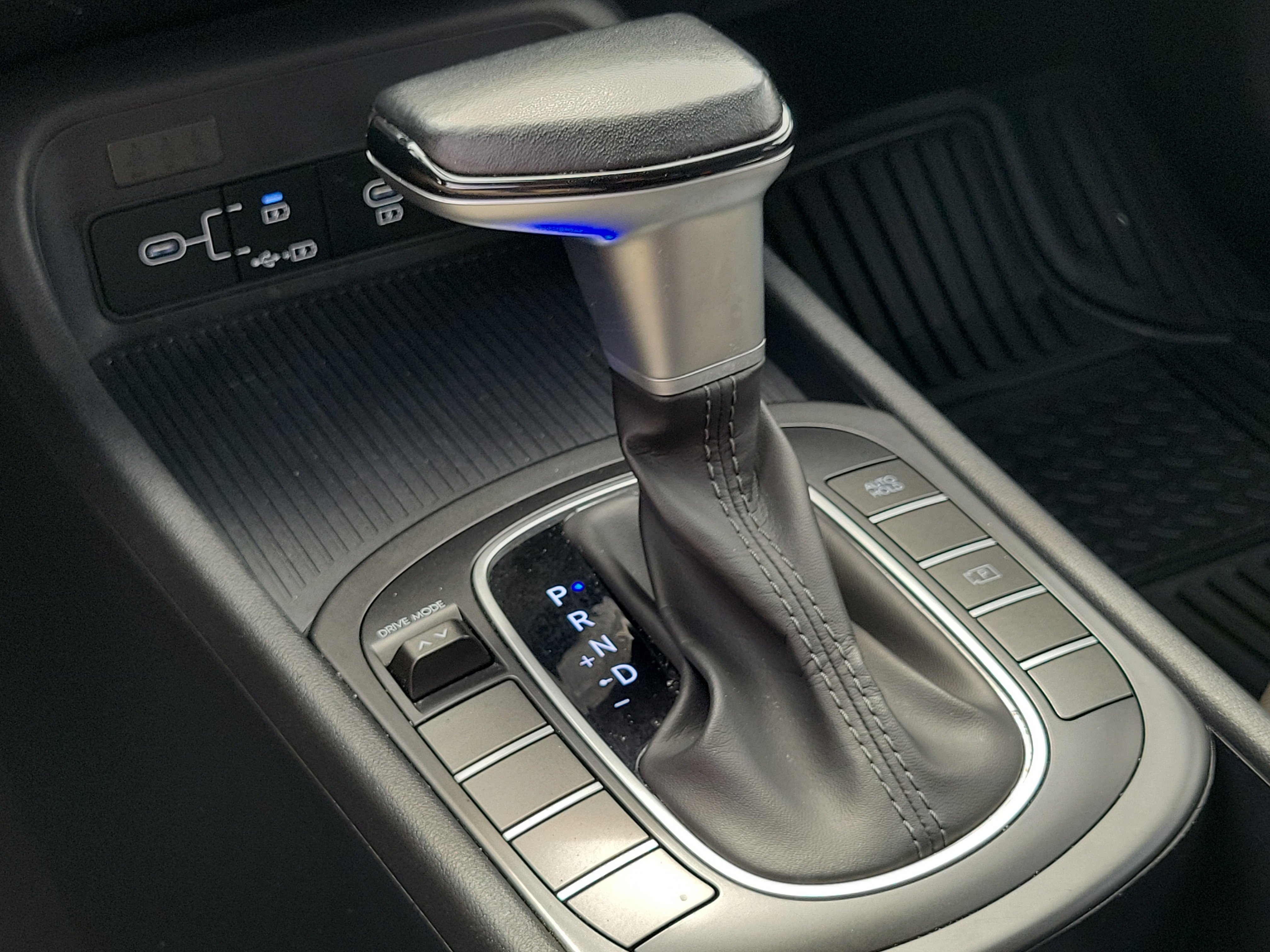 Used 2024 Hyundai Kona SEL image 30