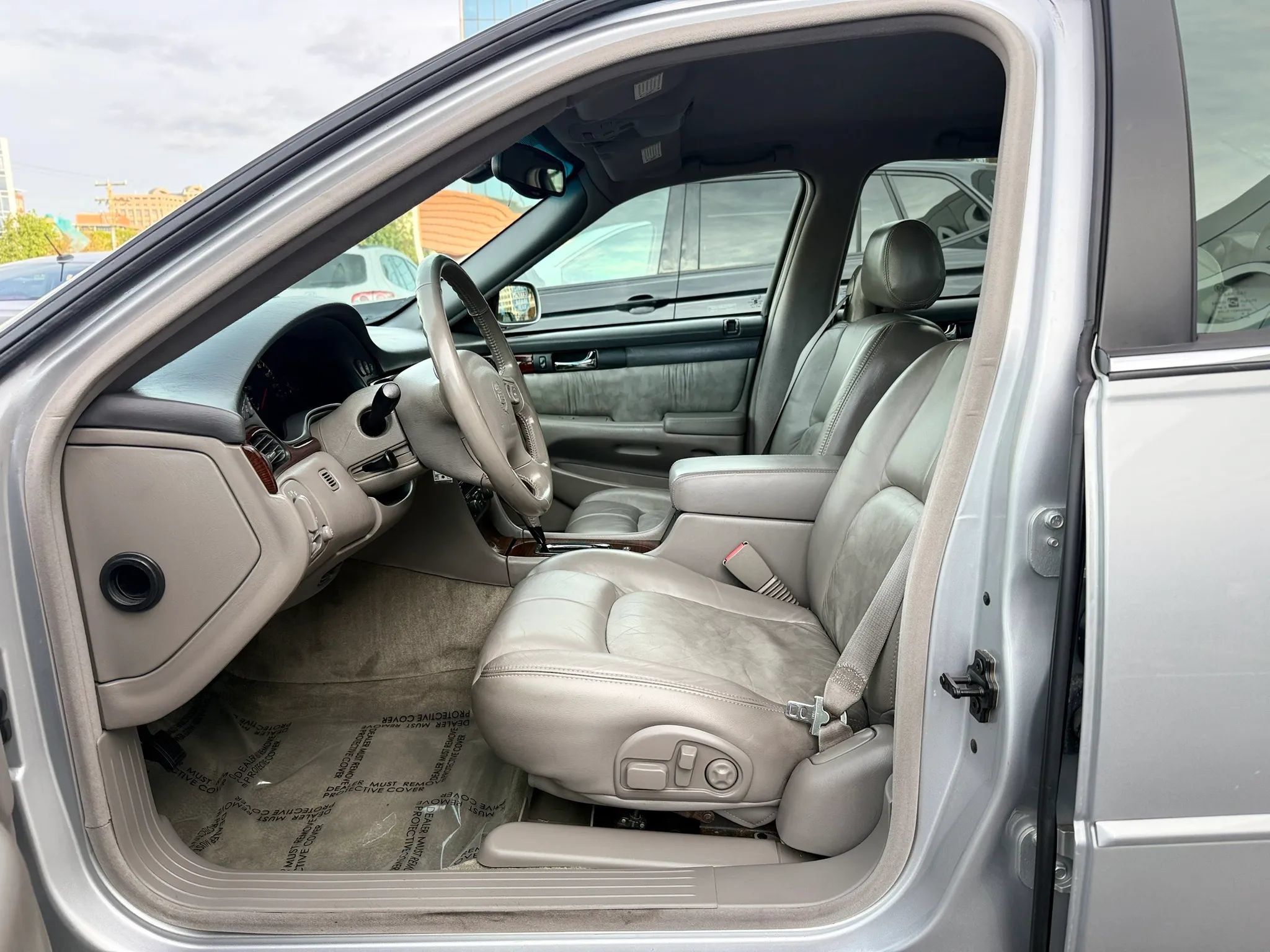Used 1999 Cadillac Seville SLS w/ Convenience Pkg FWD image 10