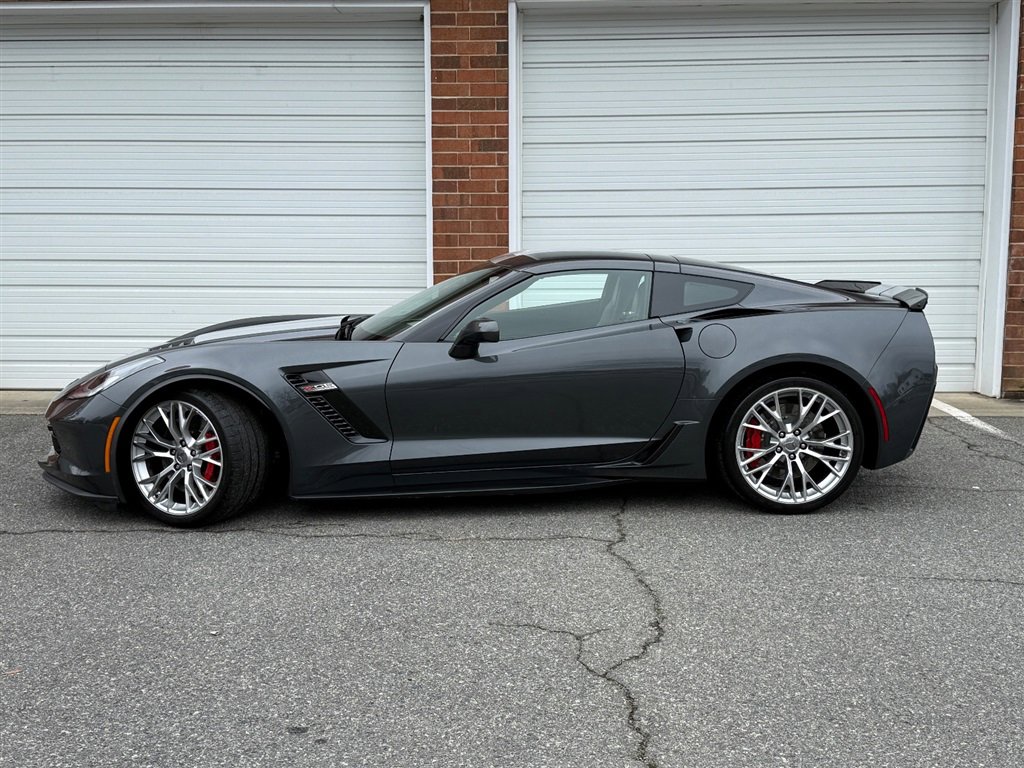 Used 2018 Chevrolet Corvette Z06 RWD image 4