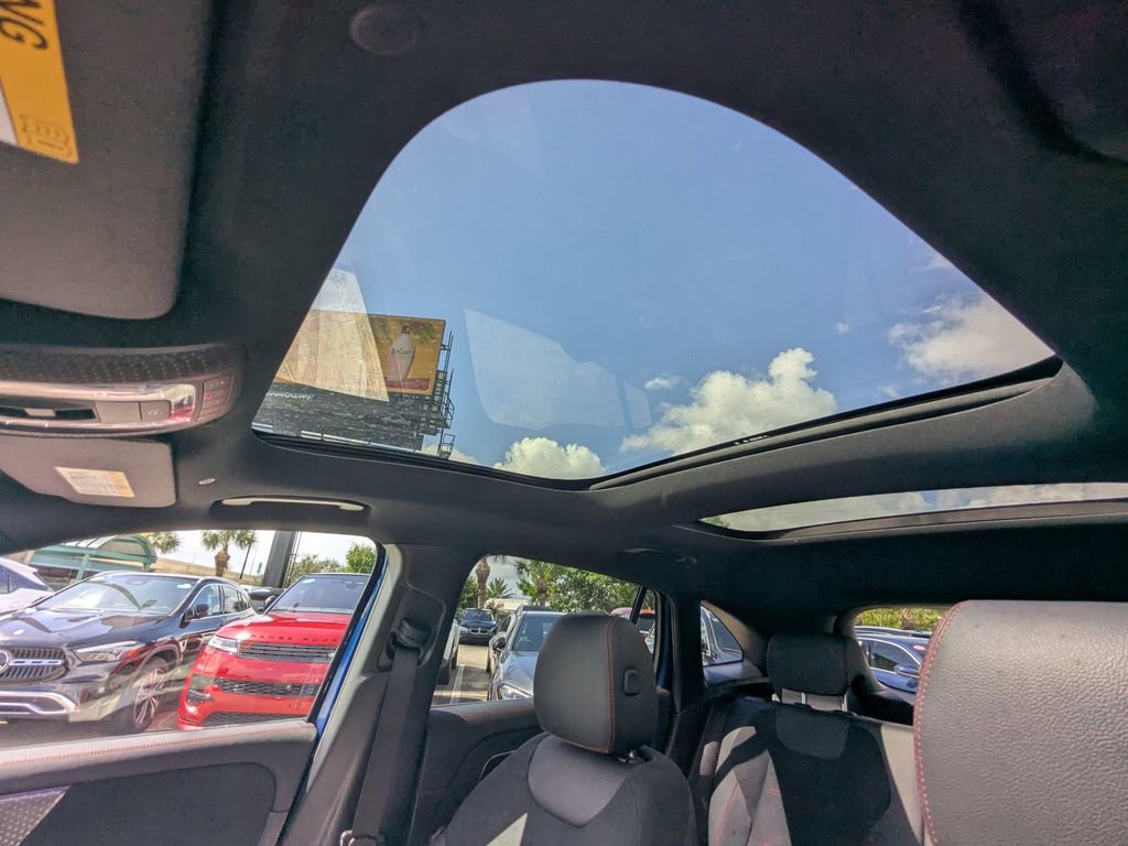 Used 2025 Mercedes-Benz GLA 250 4MATIC image 7