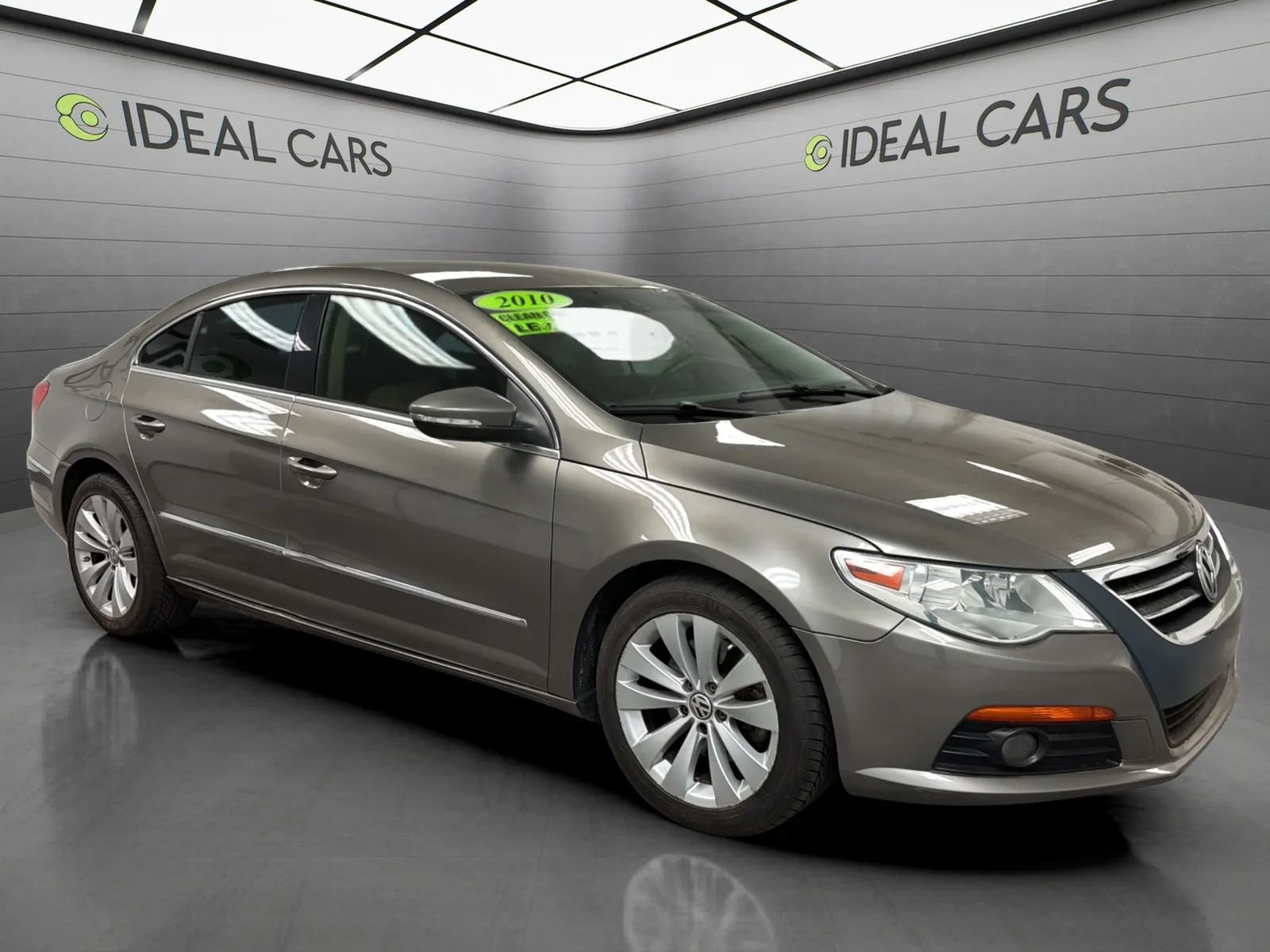 Used 2010 Volkswagen CC Sport FWD image 3