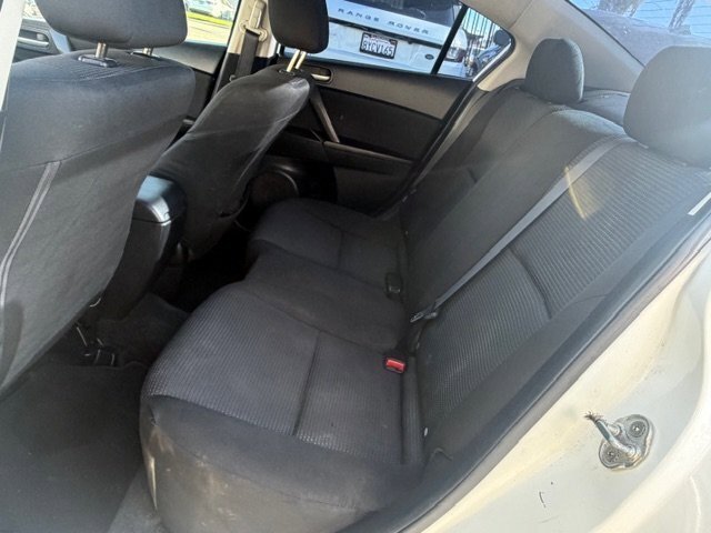 Used 2013 MAZDA MAZDA3 i Sport FWD image 11