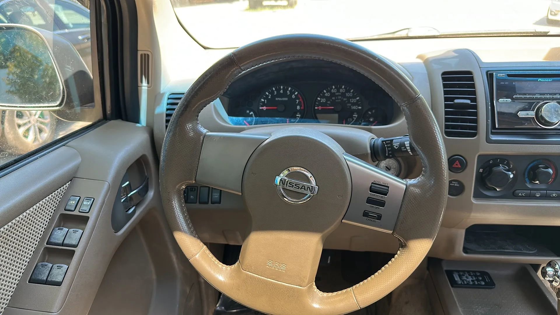 Used 2005 Nissan Frontier LE w/ (J01) Sunroof Pkg RWD image 28