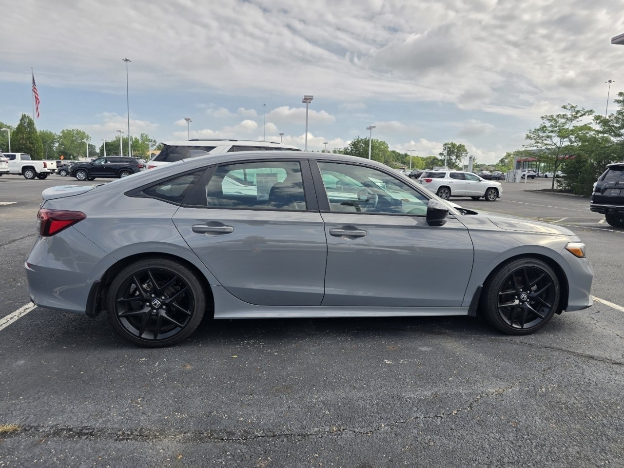 Used 2025 Honda Civic Sport image 8