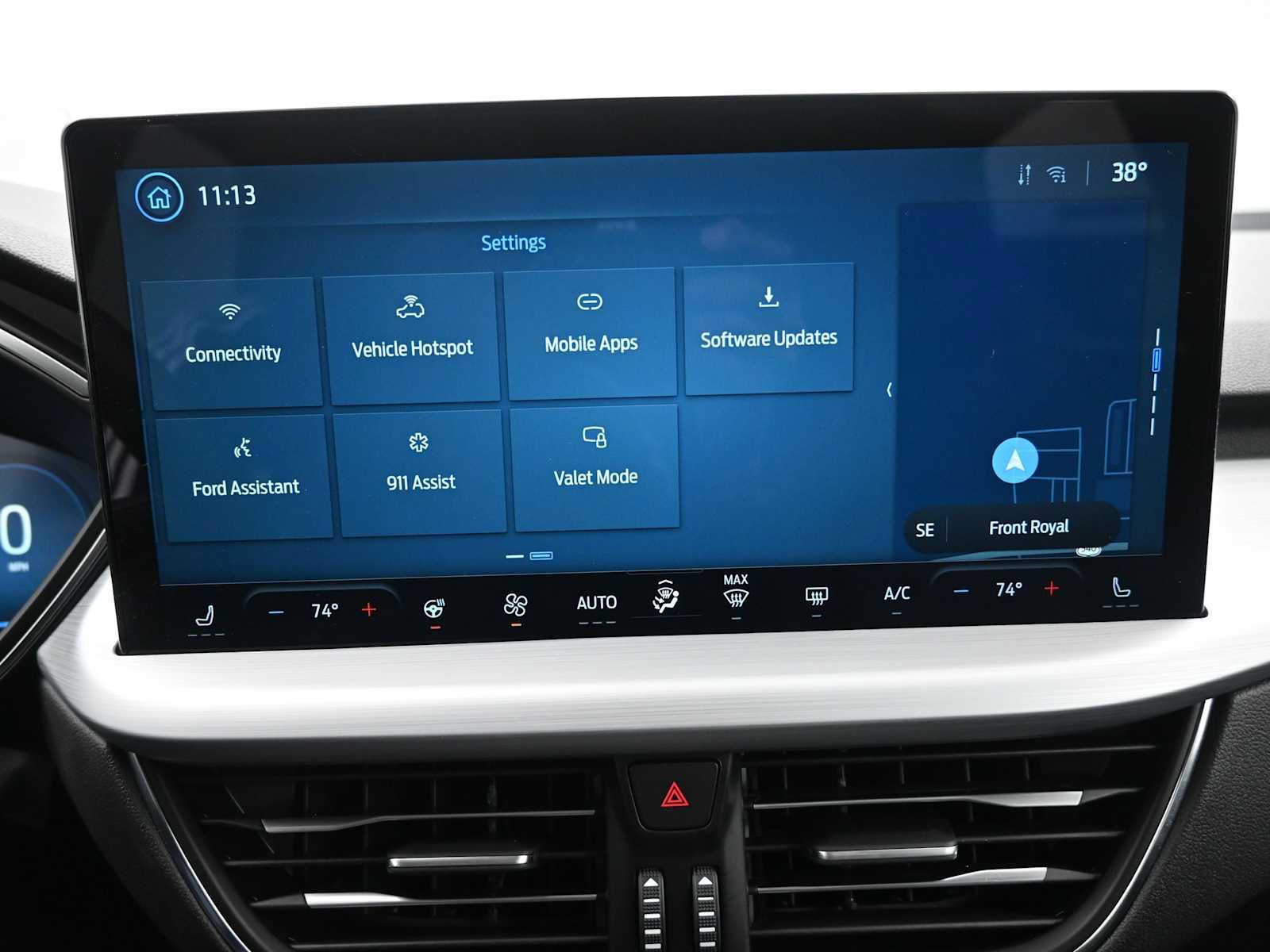 Used 2025 Ford Escape SE w/ PHEV Premium Package image 17