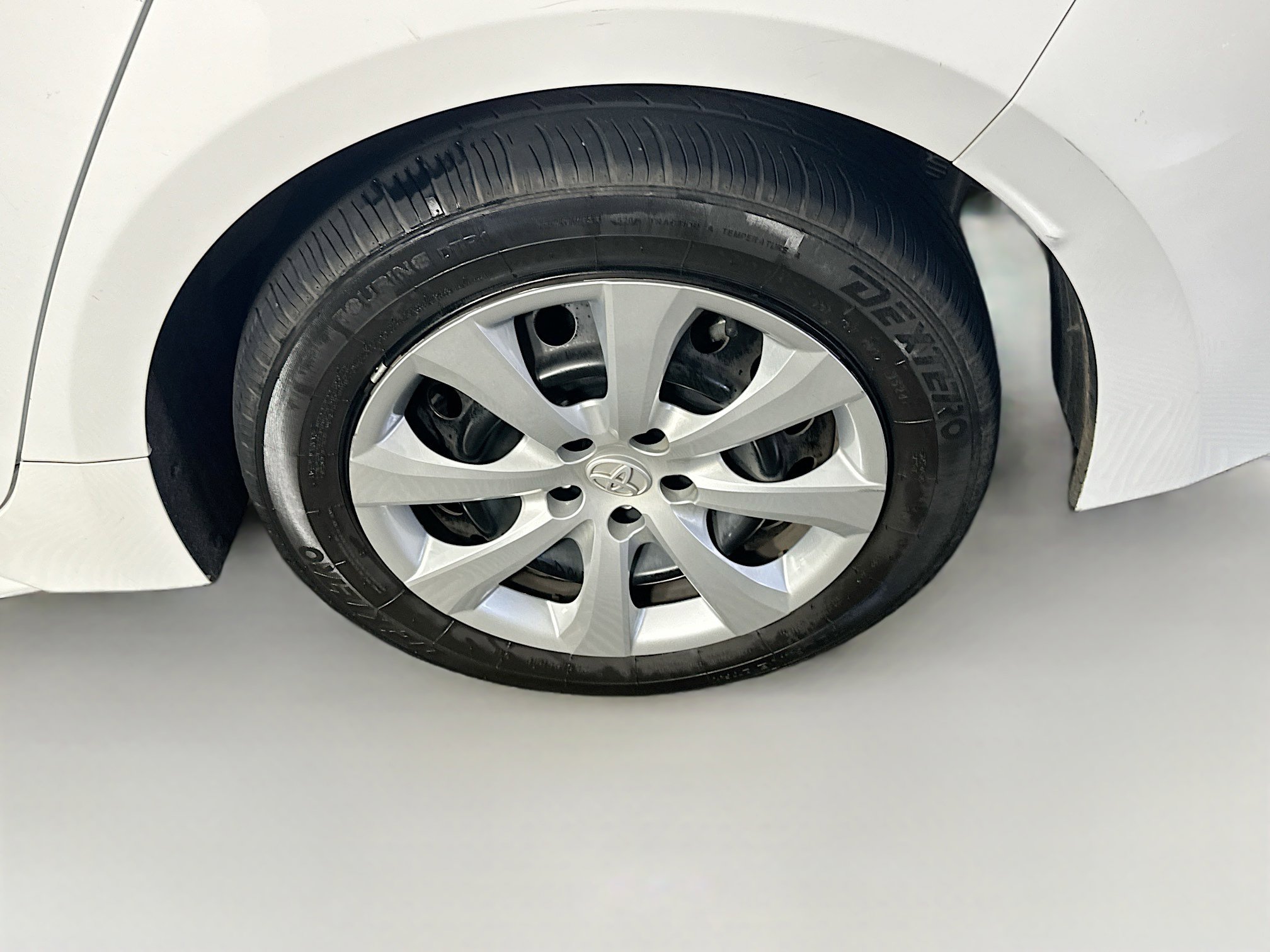 Used 2023 Toyota Corolla LE image 11