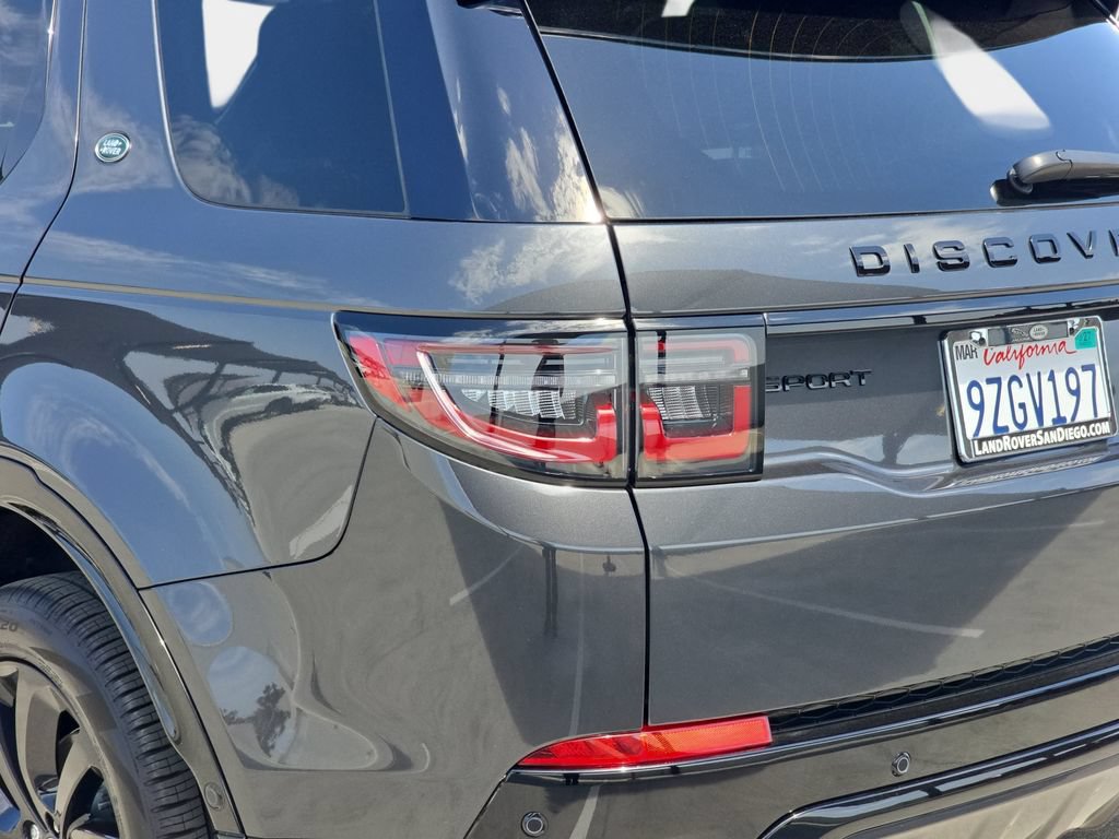 Certified 2025 Land Rover Discovery Sport Dynamic SE AWD/4WD image 35